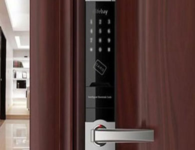 石嘴山市24小时上门开锁公司