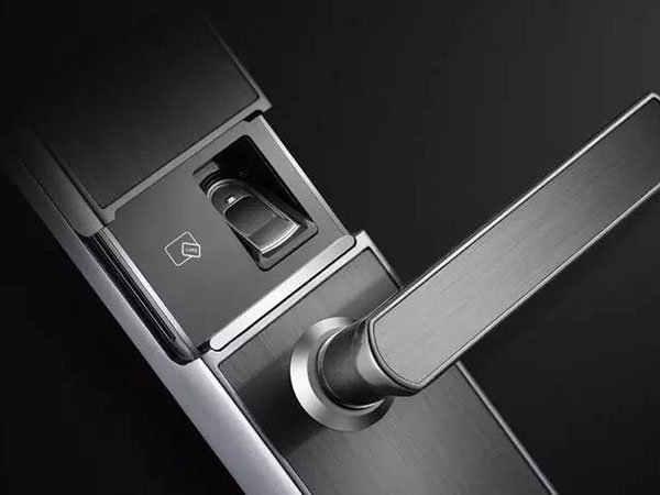 石嘴山市24小时上门开锁公司